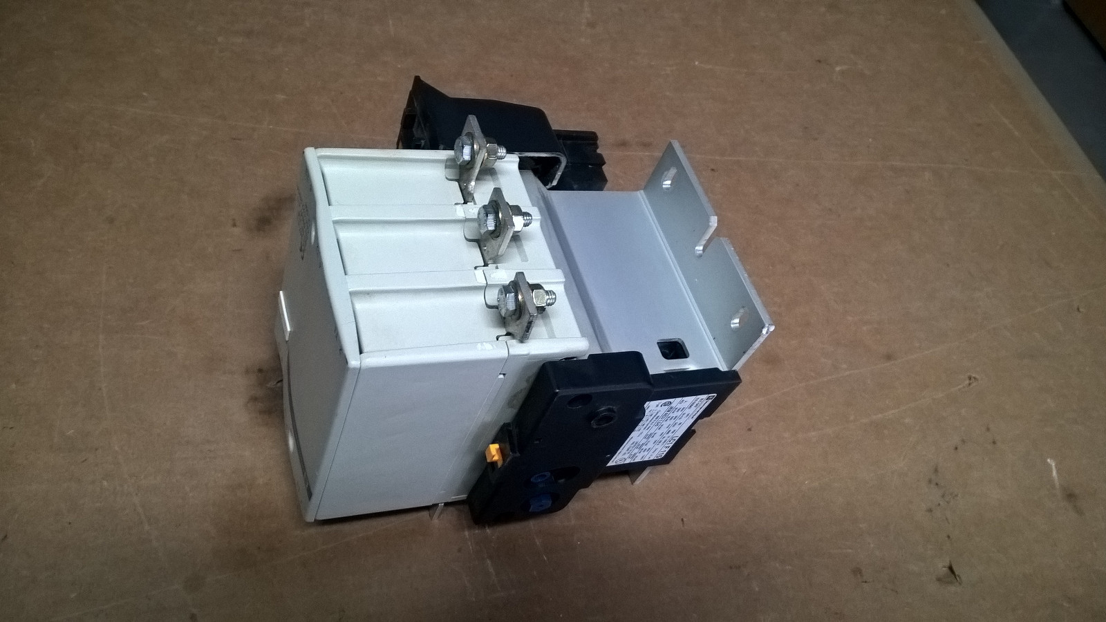 TELEMECANIQUE LC1F115 LC1 F 115 59kw CONTACTOR REMOTE CONTROL 220v coil plc