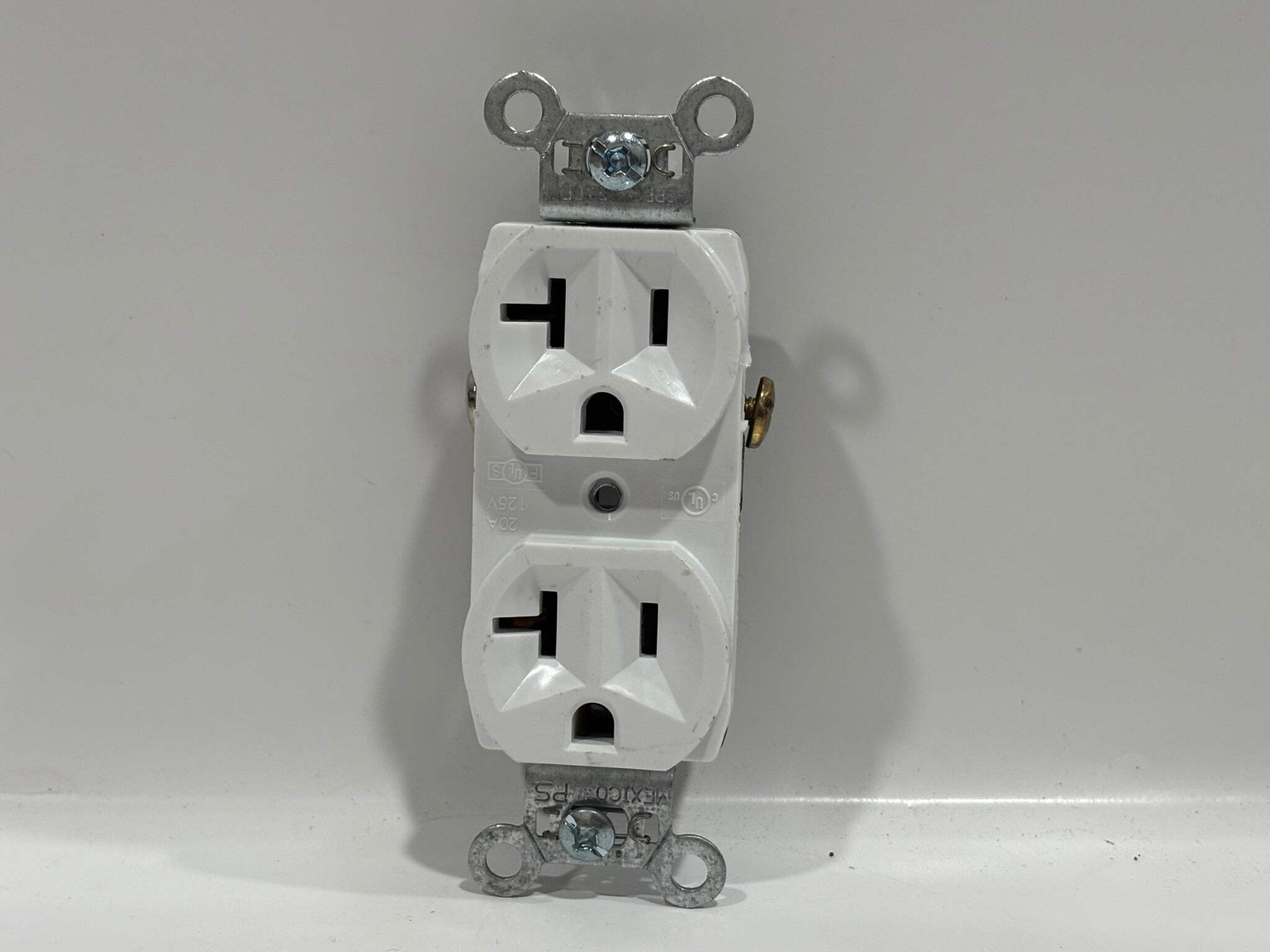 9 PK Legrand CRB5362-W 20A 125V Commercial Grade Duplex Receptacle, Nylon Face