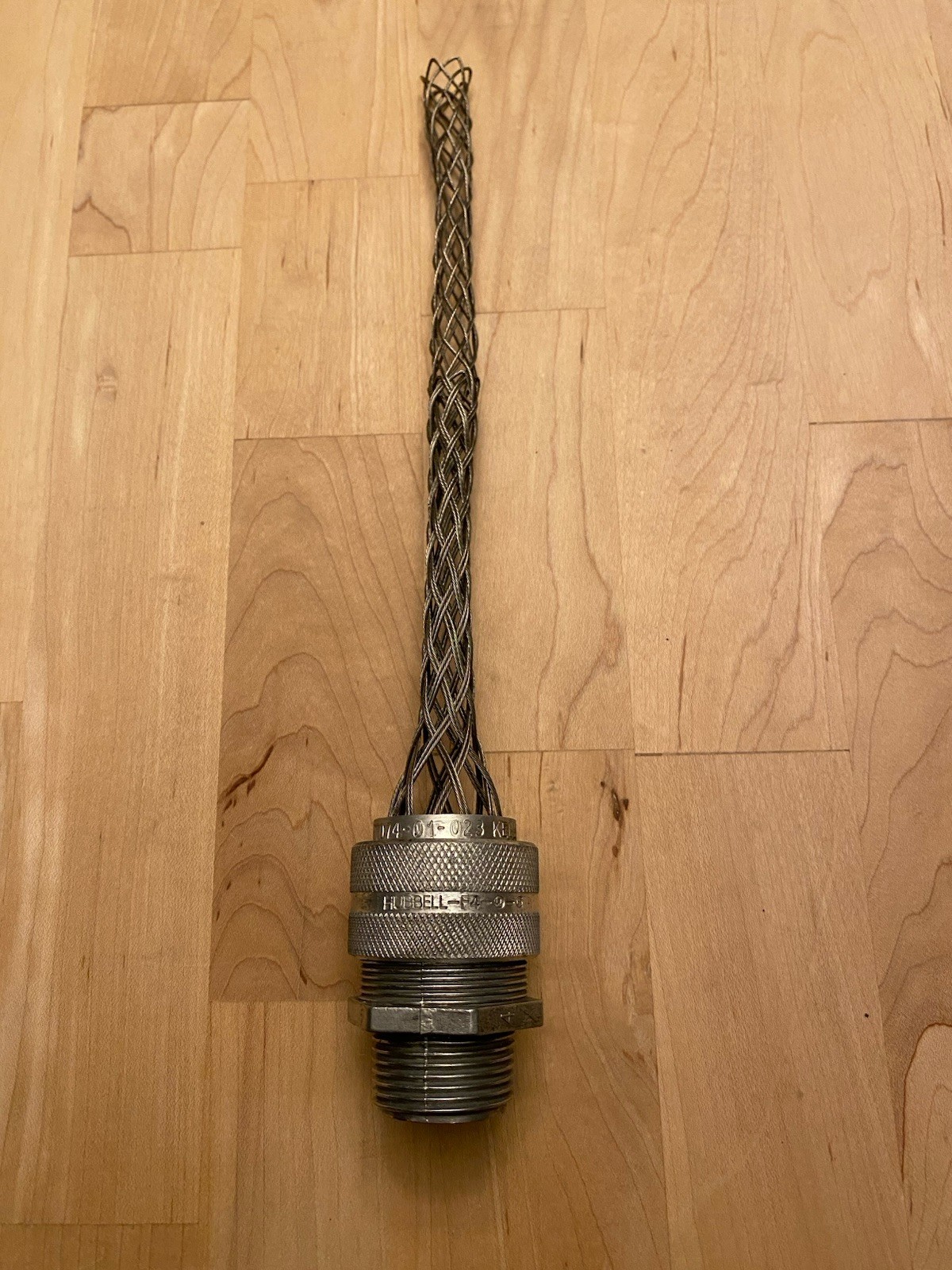 Hubbell 07401023 Kellems Deluxe Cord Grip 1” NPT 0.750-0.875 in Cord Range