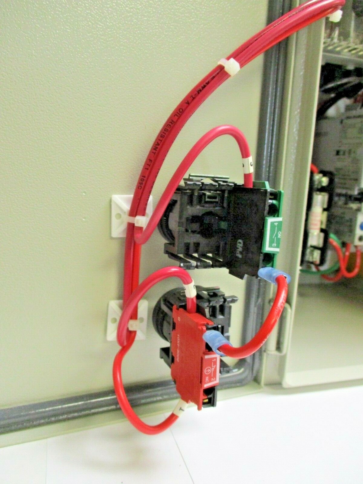 ALLEN-BRADLEY COMBINATION MOTOR CONTROLLER STARTER W/ SWITCH,Y-112-C12FBA1D-1-6P