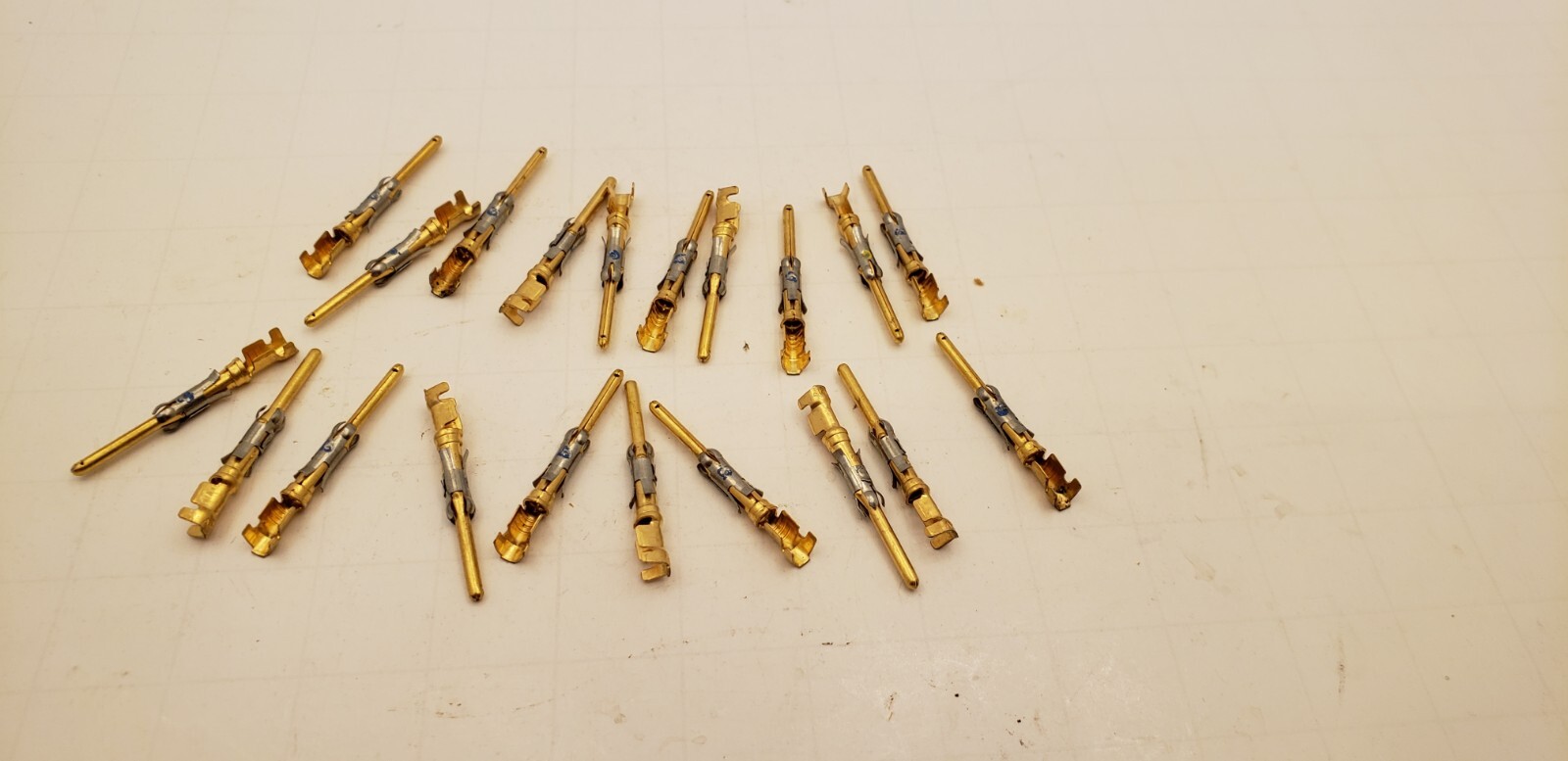 TE CONNECTIVITY 66107-3 CIRCULAR CONNECTORS, GOLD PLATED CONTACTS (LOT OF 20)