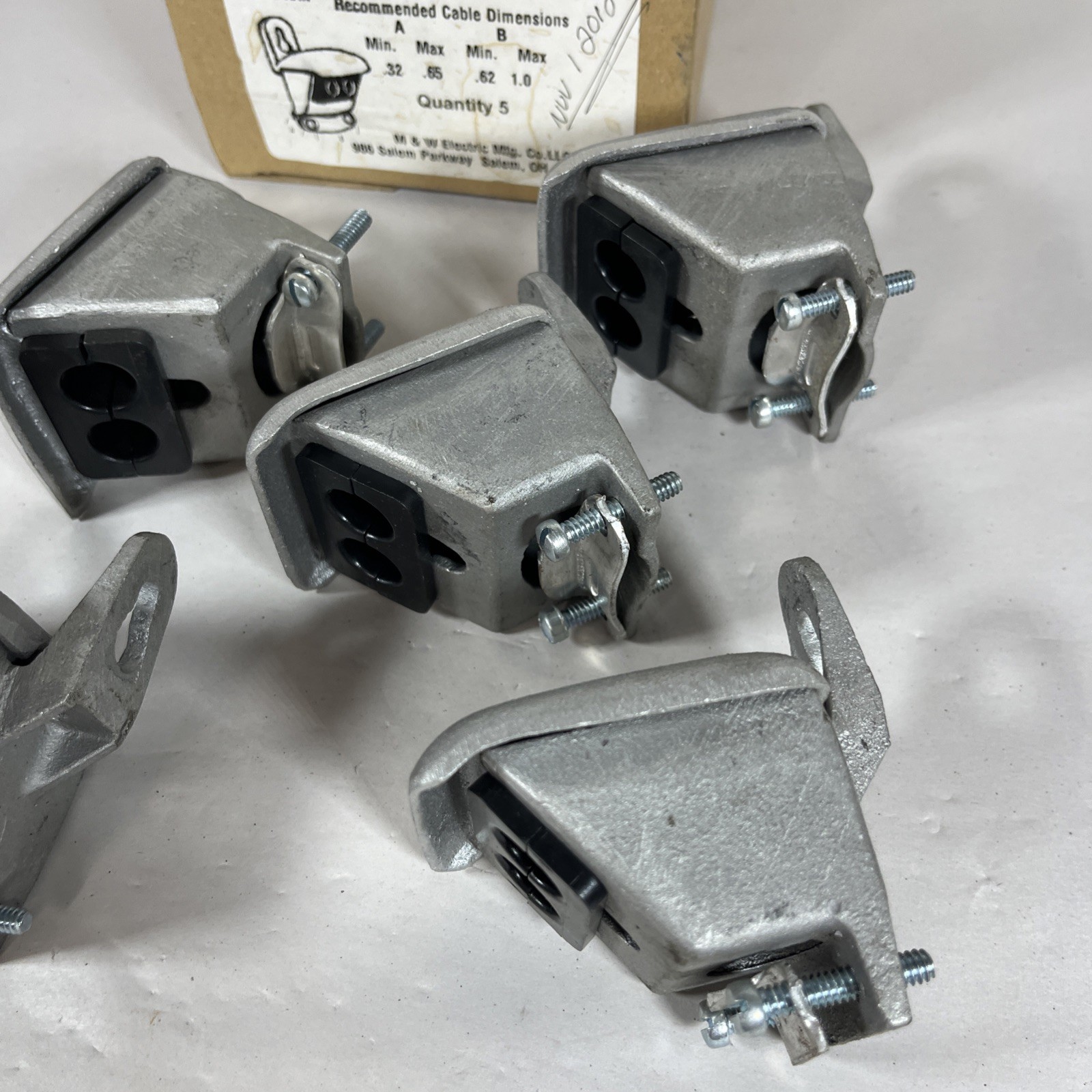 Case of 5 – M&W # 255 3 No. 3-2 Die Cast Aluminum Service Entrance Cable Head