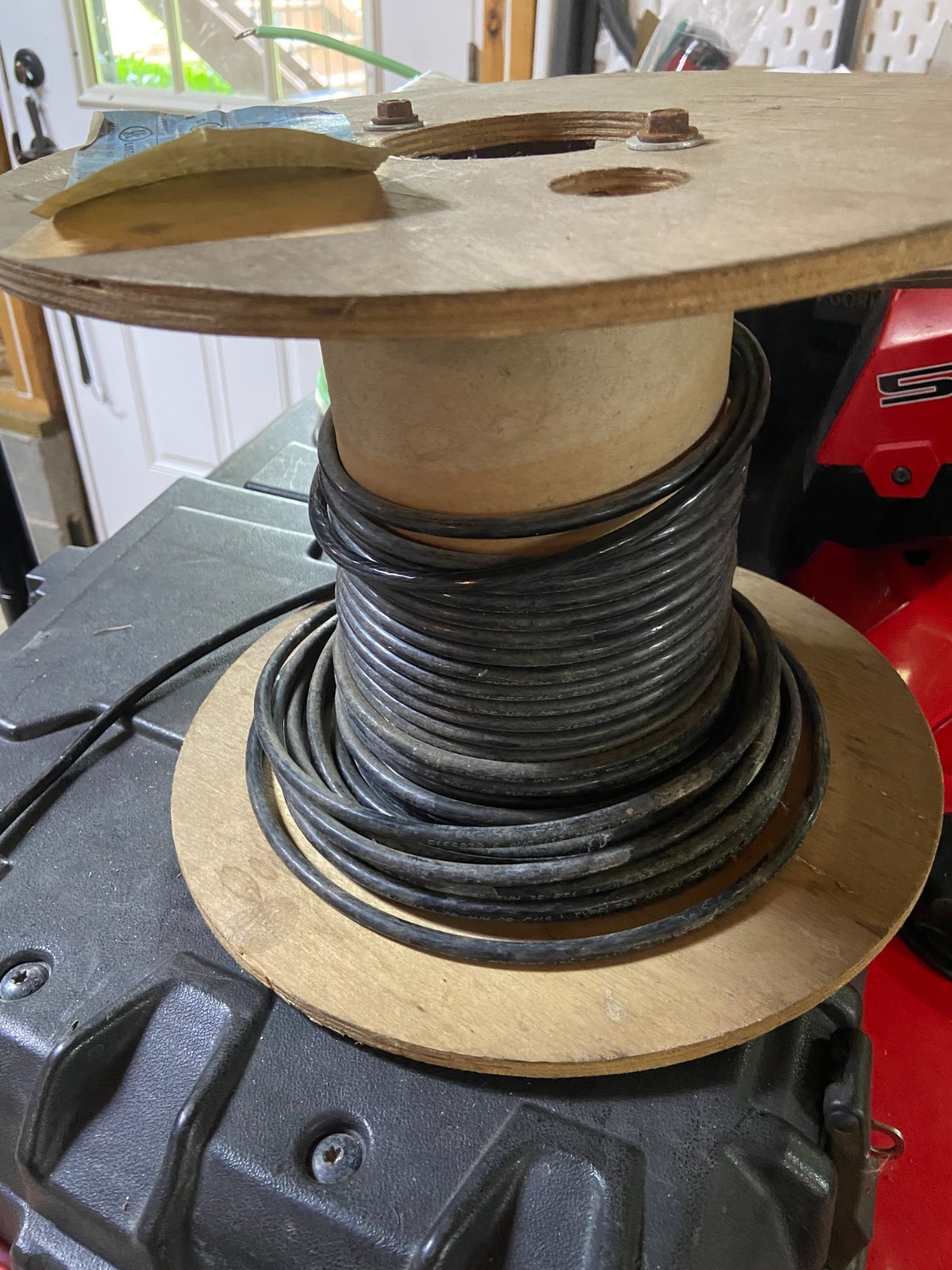 Over 50 feet 6 Gauge AWG THHN Black Stranded Copper Wire 50′ Length Remnant