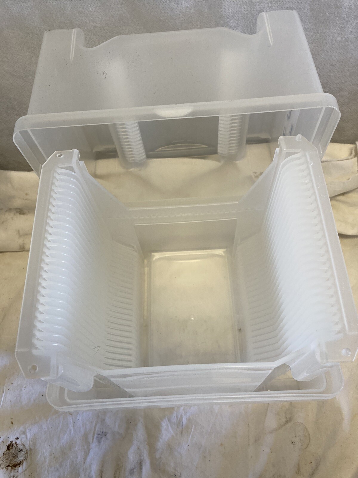 Entegris Ultrapack 150mm shipping box and Silicon wafer holder (QTY2)