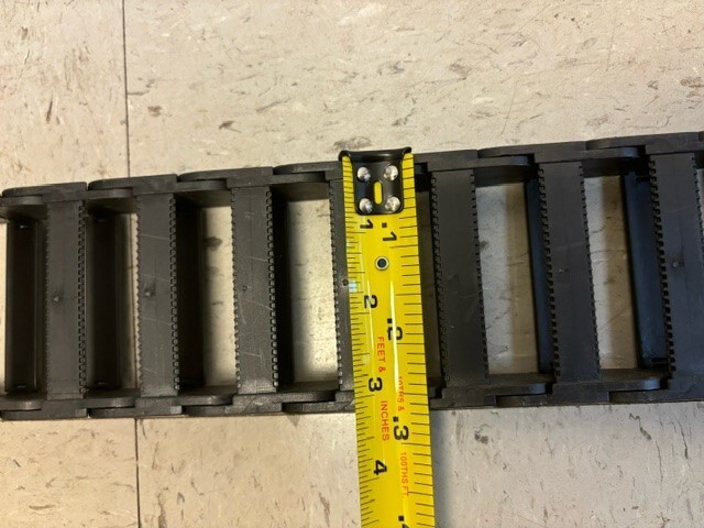 NEW IGUS 1400.068.100 Energy Chain Cable Carrier 16′ 2 1/2″ L X 3 3/8″ X 1 1/8″
