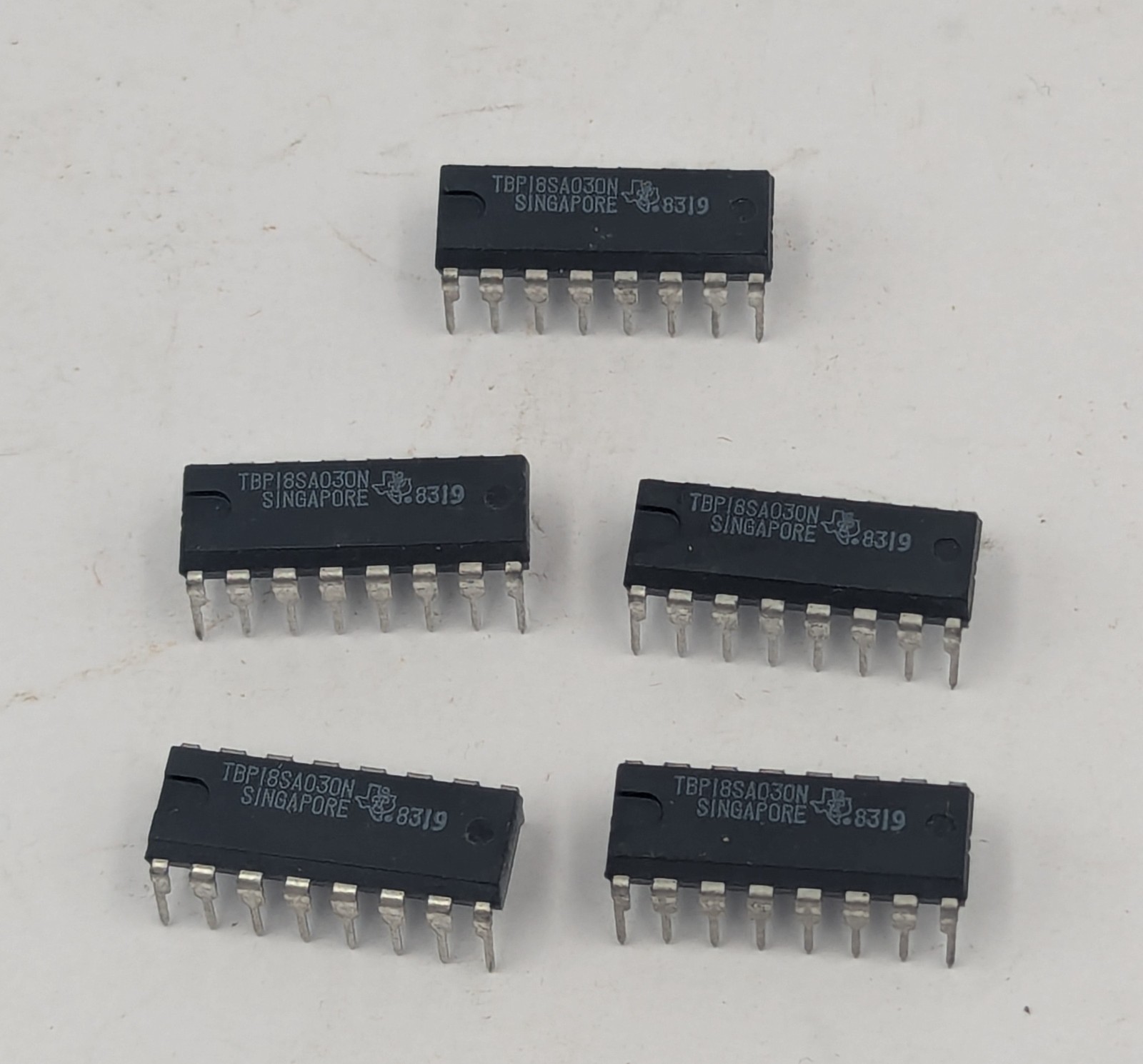 Texas Instruments TBP18SA030N OTP ROM 256 Bit 32X8 CMOS 16 Pin IC Chip Lot of 5