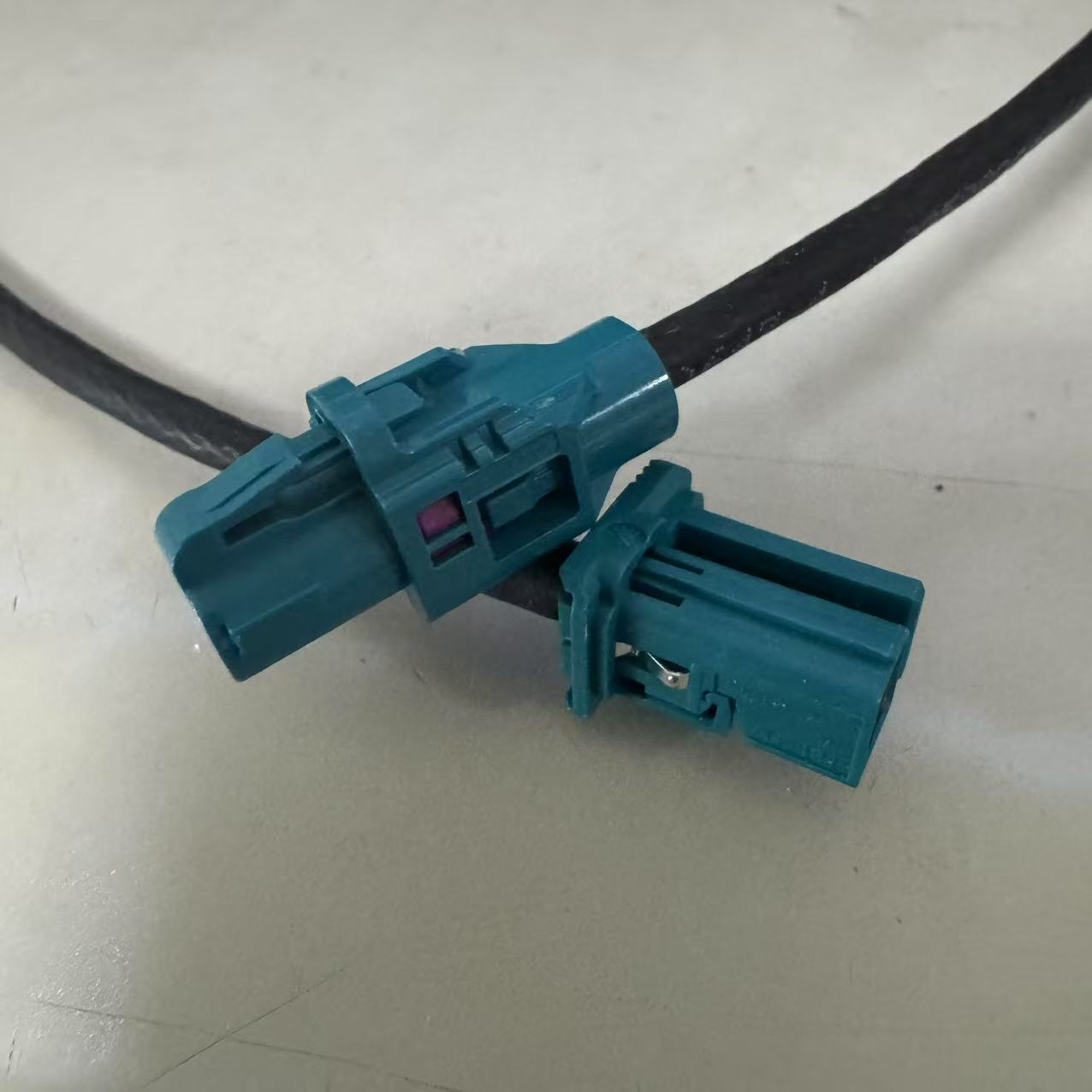0.5m MATEnet 9-2302454-9 to H-MTD Ethernet Cable Harness 1000Mbit Rate