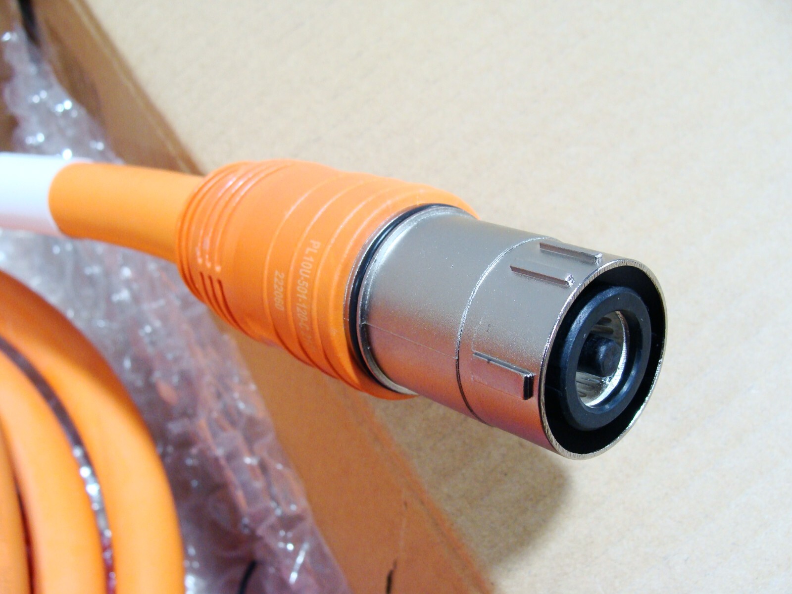 New 3 x Amphenol TPI EX-HA005908 / PL10U-501-120-C 3m High Voltage EV Cable
