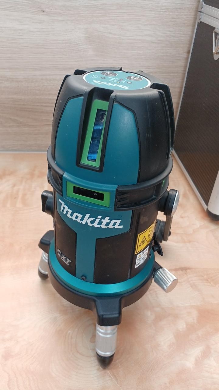 Makita SK505GD Laser Marker 10.8V Rechargeable Indoor Outdoor Green
