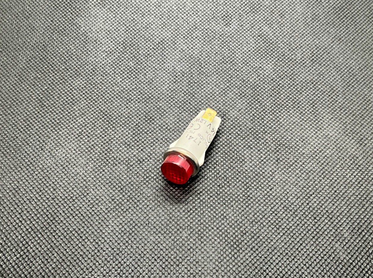 Solico 3035-3-11-38310 Red 14 V 1.2 W Round Indicator Lamp 1/2″ Oil New (TSC)