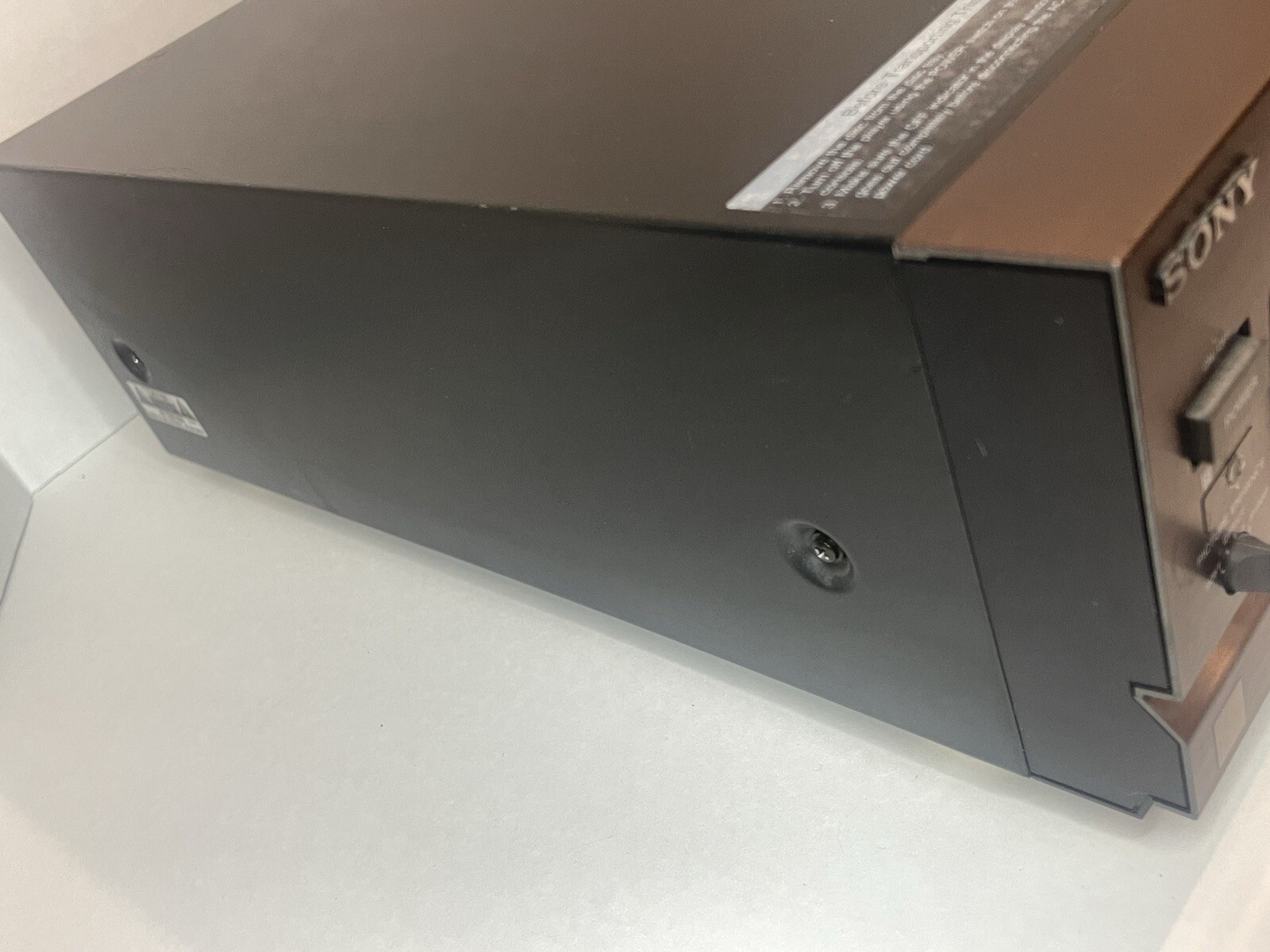 Sony MDP-605 Laserdisc Player CD CDV LD (POWERS ON) SOLD AS IS PARTS