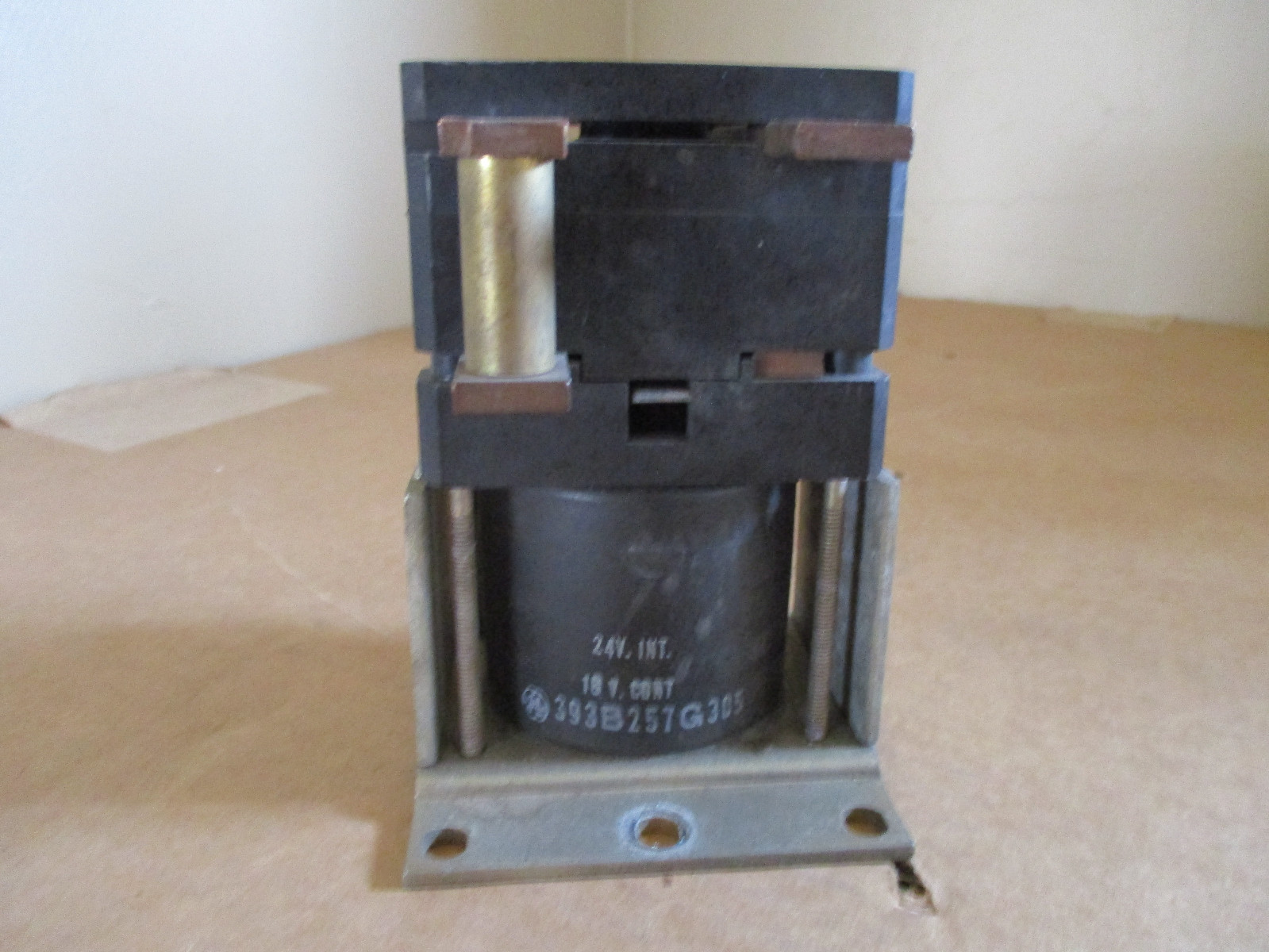 GE General Electric IC4482CTRA702BE305X0 Contactor 24 V 18 V 393B257G305 150 AMP