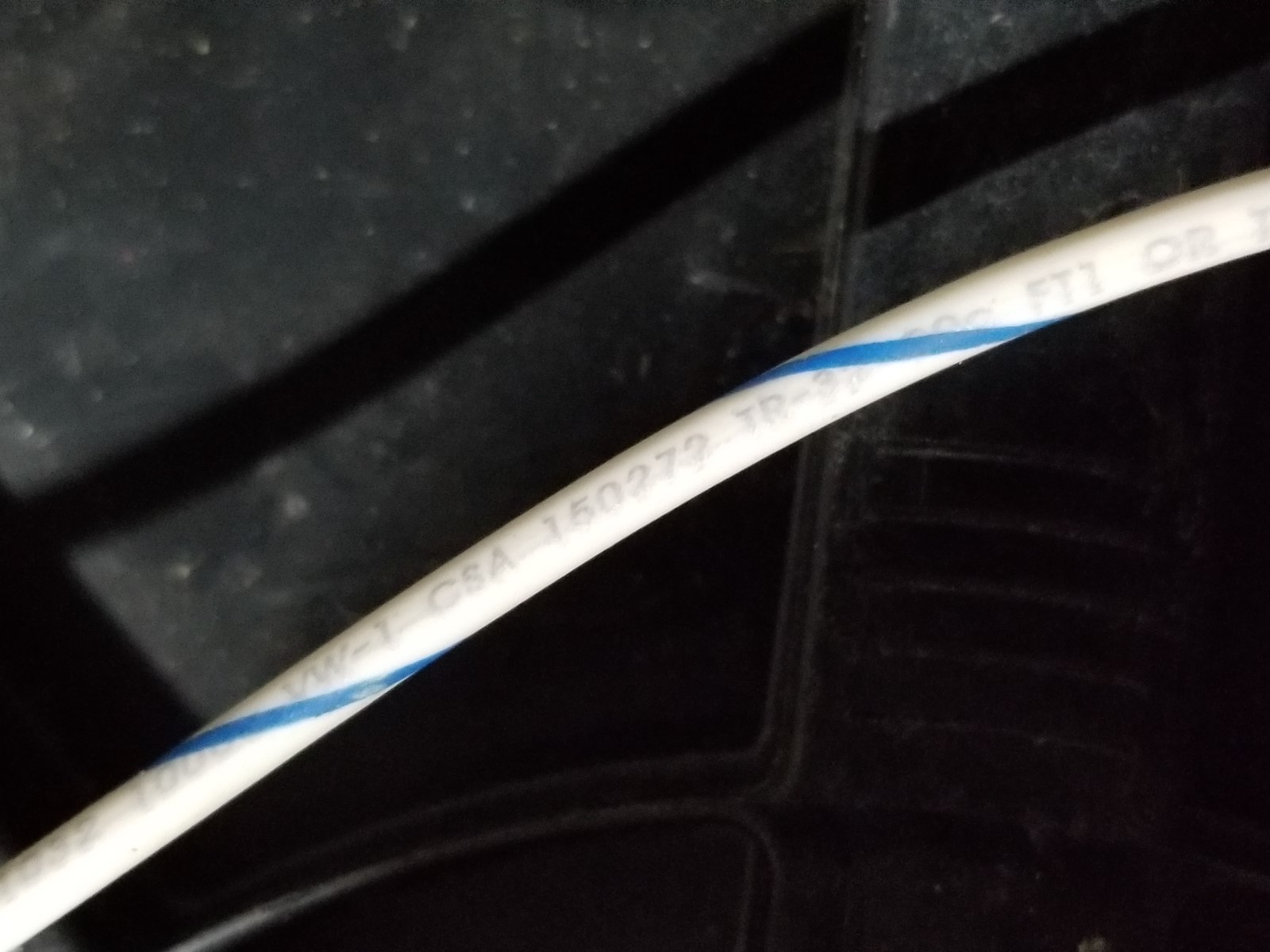 Southwire/Copperfield 16awg 26x30B Hook-Up Wire White/Blue Stripe /100ft