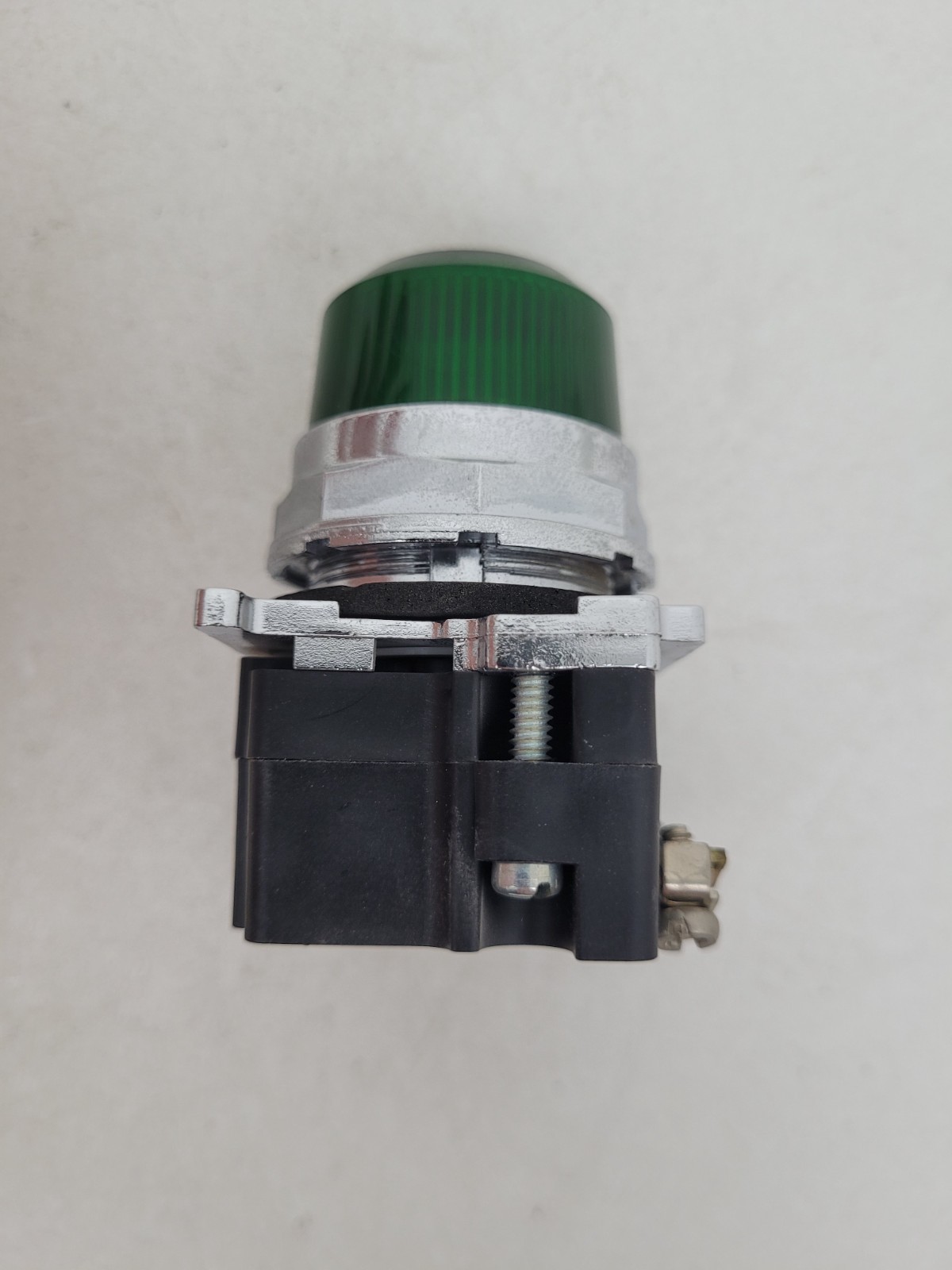 10250T/91000T Cutler-Hammer Contact Block w/ Green Pilot Light – Next Day Option