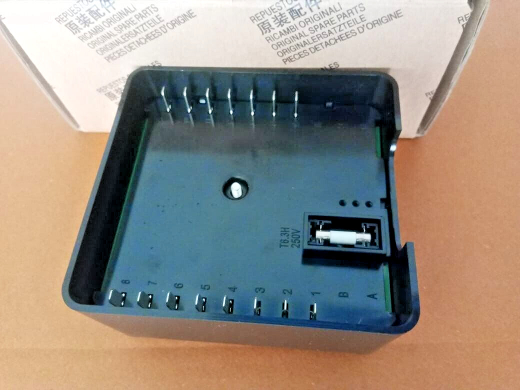 1PC Siemens RMG88.62C2 C-Series Riello Gas Burner Controller- Original Siemens